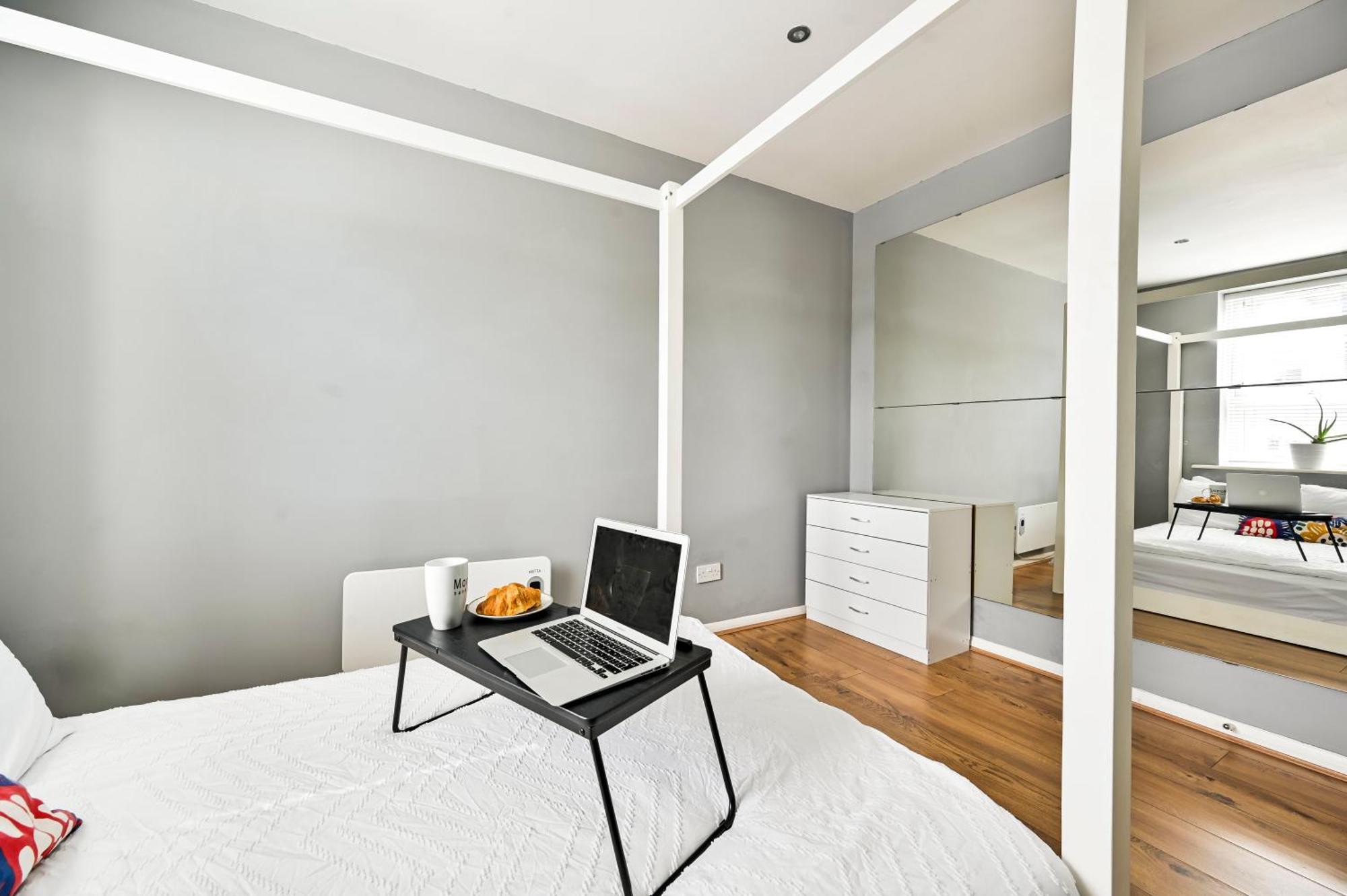 Апартаменти Cosy 1-Bed E15, Sleeps 4, 1 Min From Tube Station Near O2 Arena Лондон Екстер'єр фото