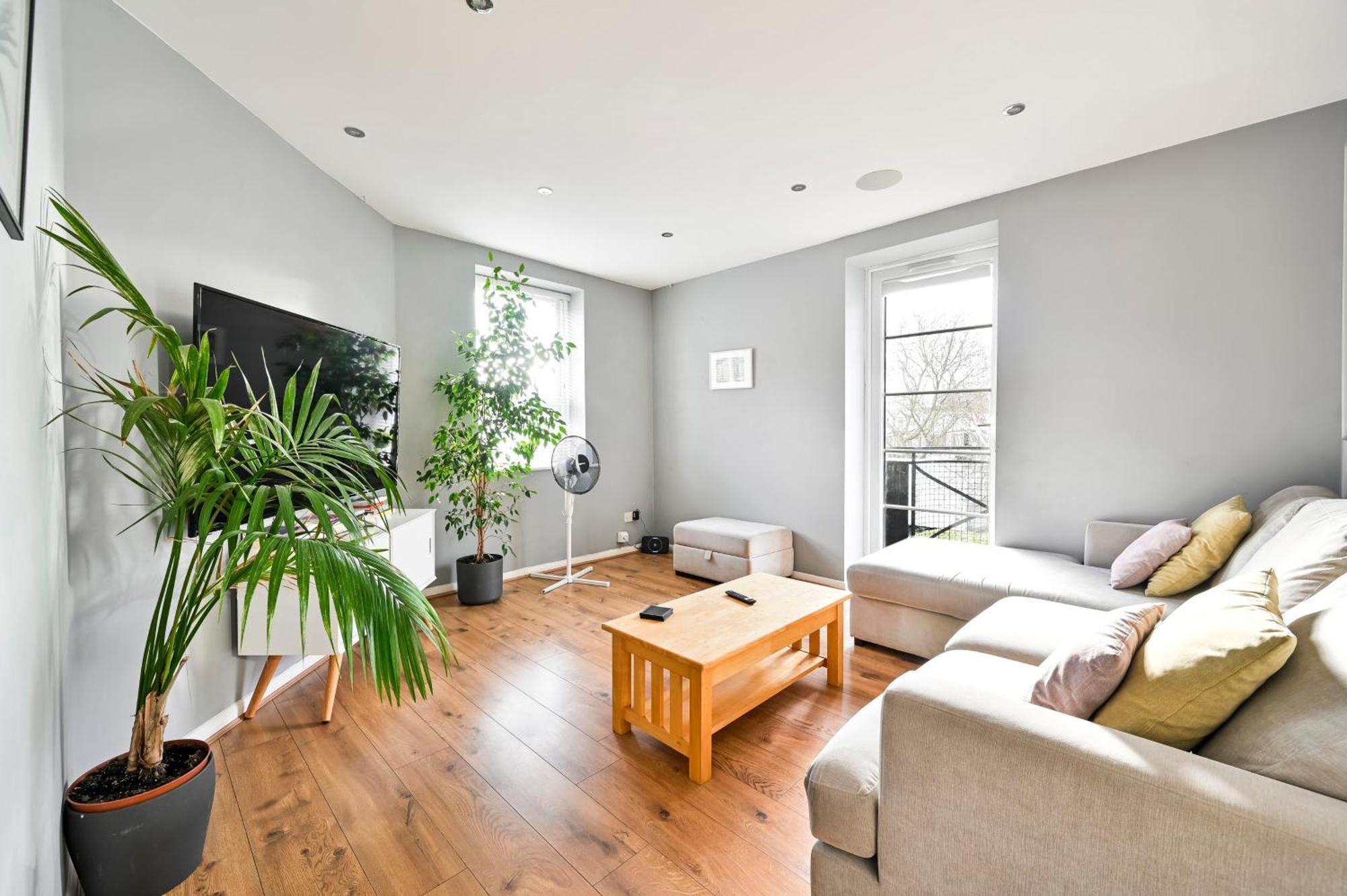 Апартаменти Cosy 1-Bed E15, Sleeps 4, 1 Min From Tube Station Near O2 Arena Лондон Екстер'єр фото